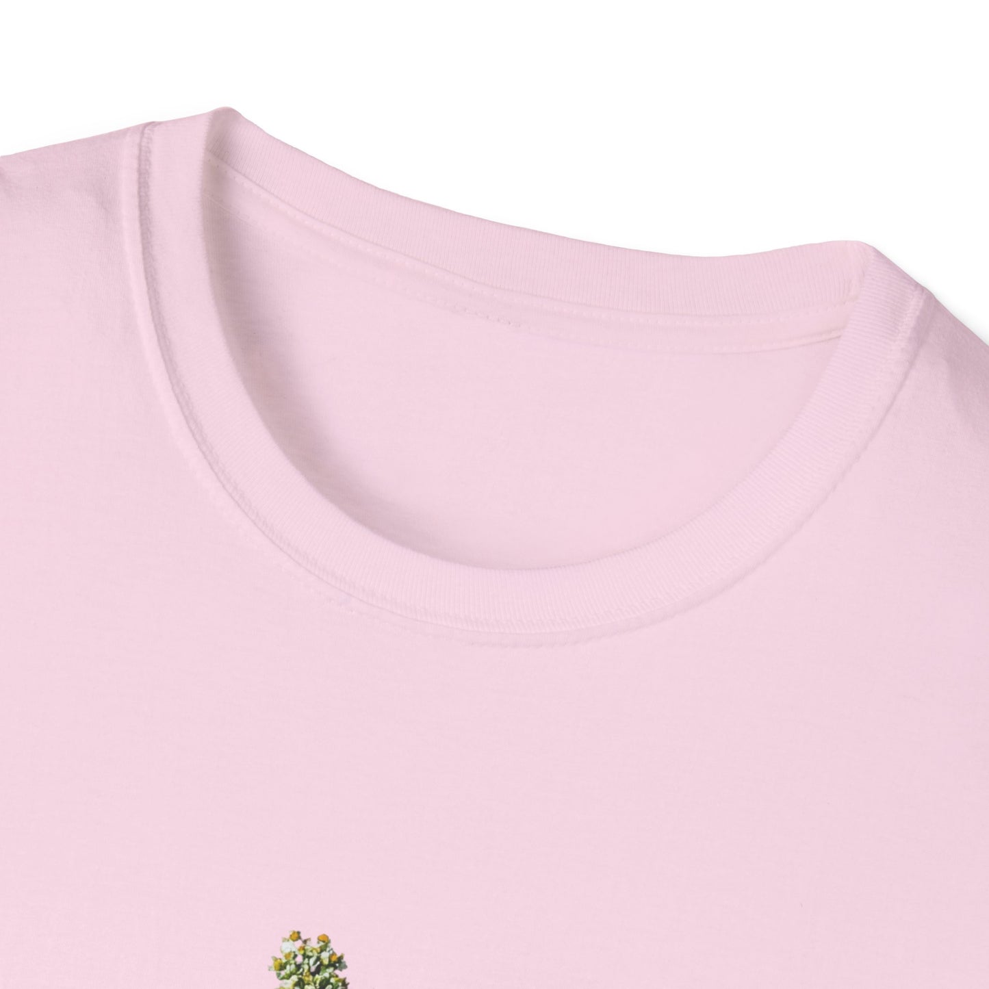 Floral book lover t-shirt in soft pink fabric with a charming floral design